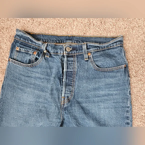 LEVI'S 501 Original Fit Medium Wash Straight Leg High Rise Cropped Jean | SZ W29 - Picture 3 of 10